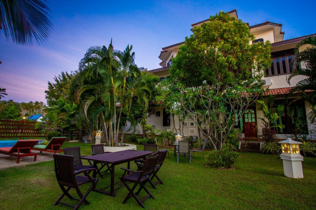 Brodie Rawai Resort Nai Harn Екстер'єр фото